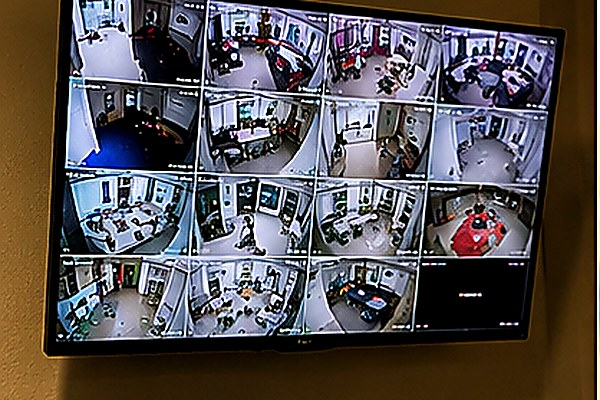Monitorizare CCTV sistem supraveghere casa